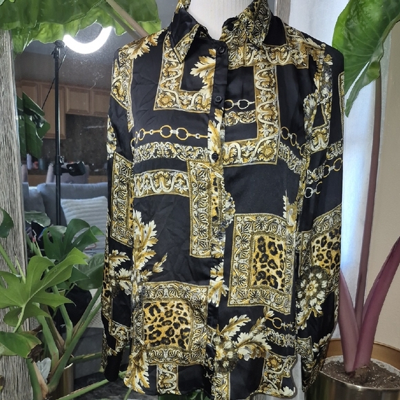 Elegant Black and Gold Women's Blouse - Picture 1 of 5